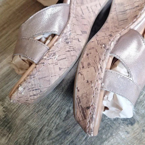 BOC Strappy Heeled Sandal Size 9M - Picture 5 of 14